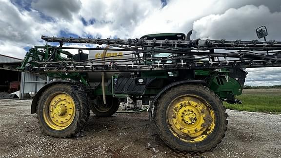 Image of John Deere R4060 equipment image 1