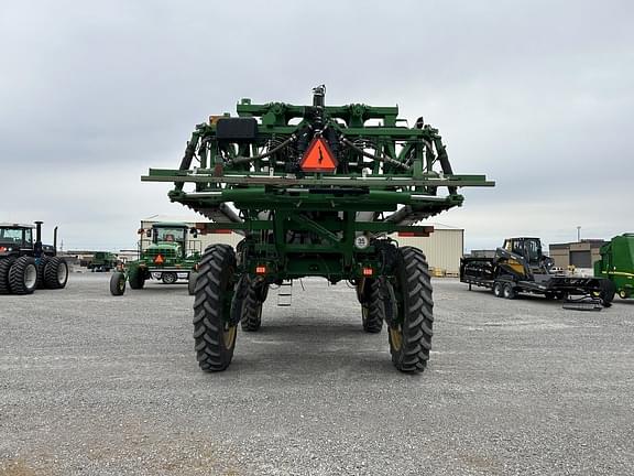 Image of John Deere R4060 equipment image 3