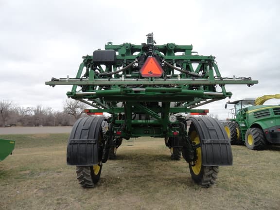 Image of John Deere R4060 equipment image 3