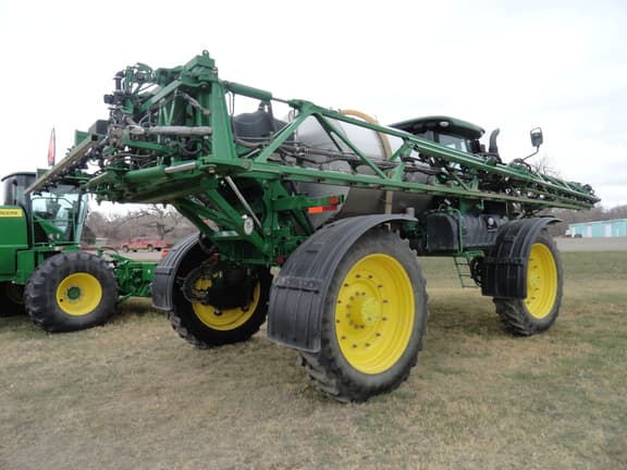 Image of John Deere R4060 equipment image 4