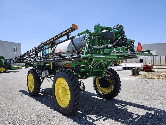 Image of John Deere R4060 equipment image 2