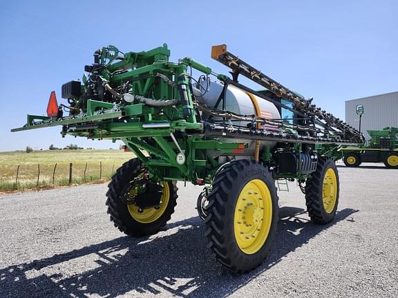 Image of John Deere R4060 equipment image 4