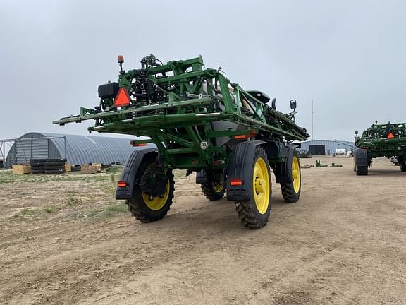 Image of John Deere R4060 equipment image 3