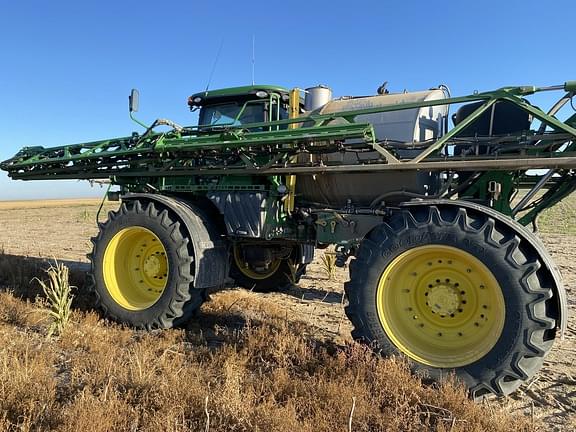 Image of John Deere R4060 equipment image 4