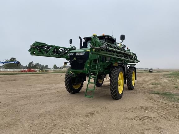 Image of John Deere R4060 equipment image 1