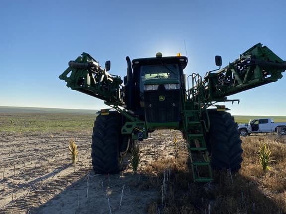 Image of John Deere R4060 equipment image 4