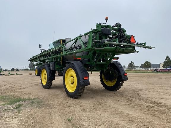 Image of John Deere R4060 equipment image 2