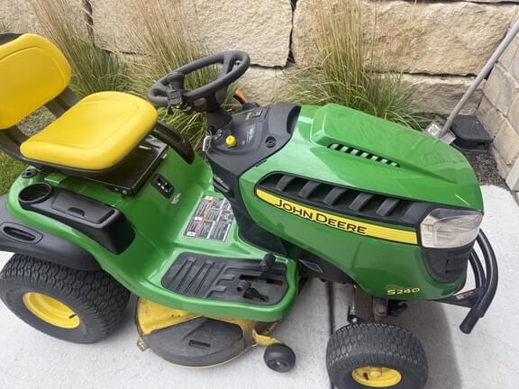 Image of John Deere S240 Primary Image