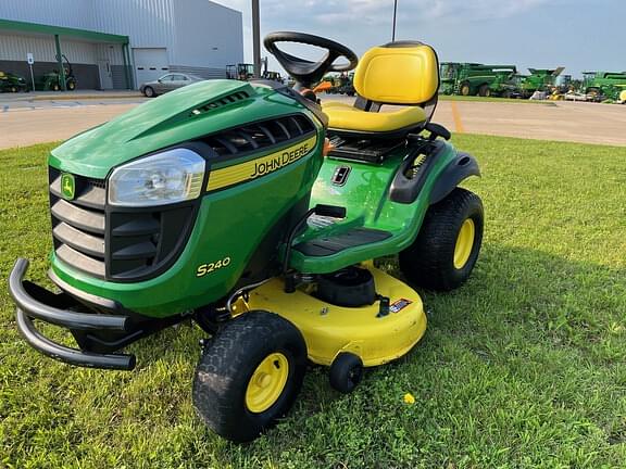 Image of John Deere S240 Primary image