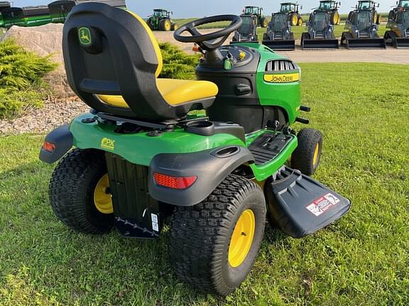 Image of John Deere S240 equipment image 1