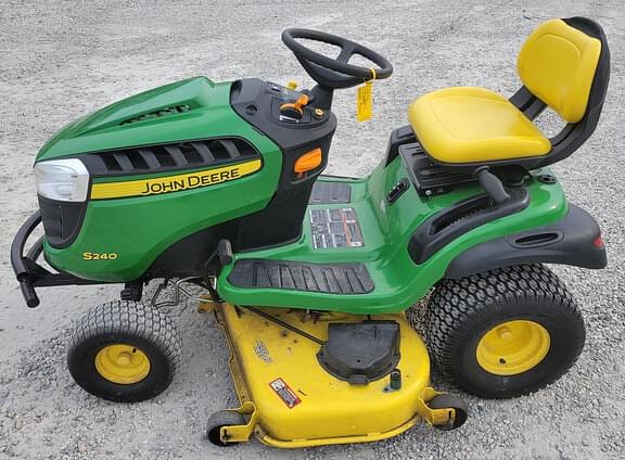 Image of John Deere S240 Primary image