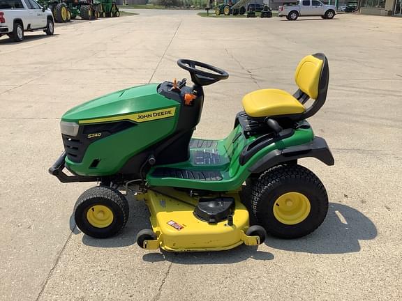 Image of John Deere S240 equipment image 1