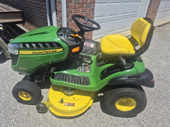 2020 John Deere S240 Equipment Image0