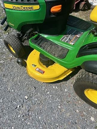 Image of John Deere S240 equipment image 3