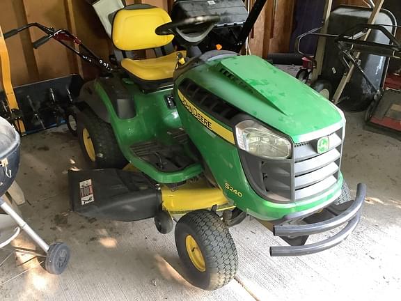Image of John Deere S240 Primary image