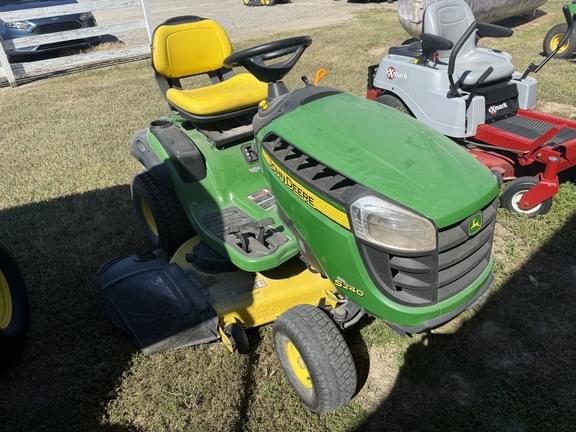 Image of John Deere S240 equipment image 1