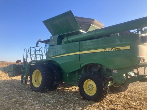 2020 John Deere S760 Equipment Image0