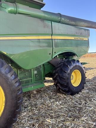Image of John Deere S760 equipment image 2