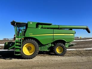 Main image John Deere S760 1