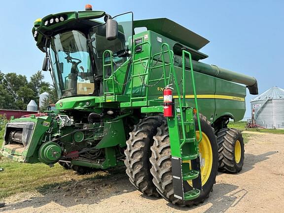 Image of John Deere S760 Primary image