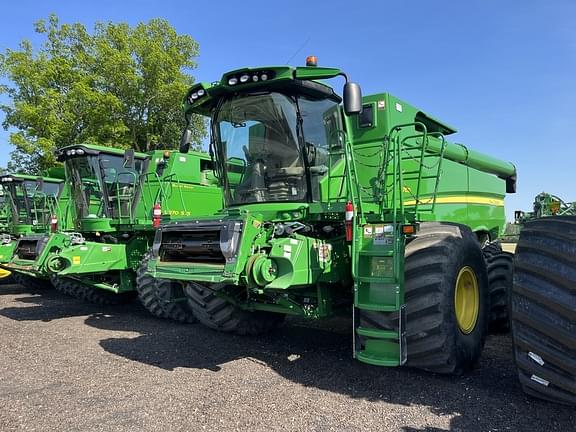 Main image John Deere S760 0