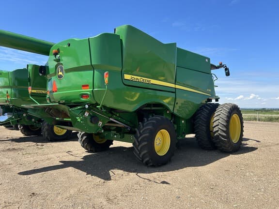 Image of John Deere S760 equipment image 4
