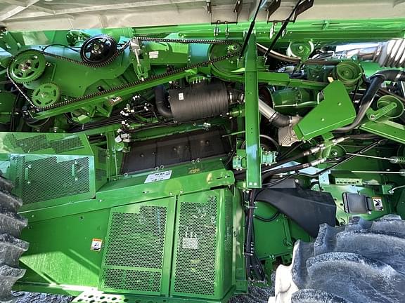 Image of John Deere S760 equipment image 4