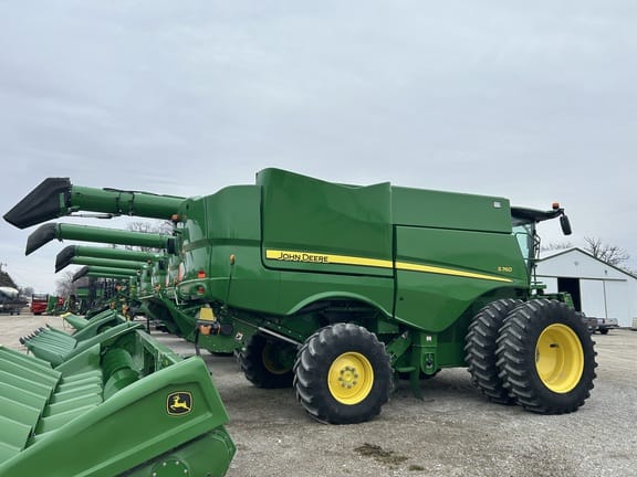 Main image John Deere S760