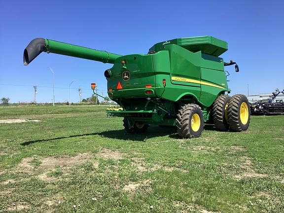 Image of John Deere S770 equipment image 3