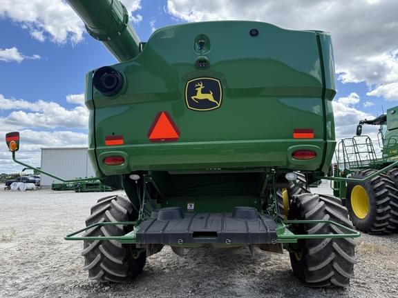 Image of John Deere S770 equipment image 4
