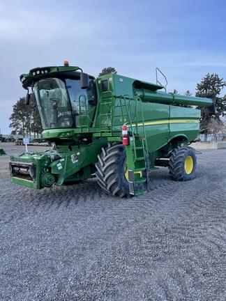 Main image John Deere S770