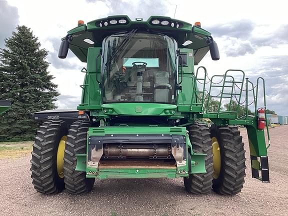 Image of John Deere S770 equipment image 1