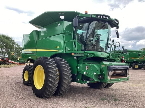 Image of John Deere S770 Primary image