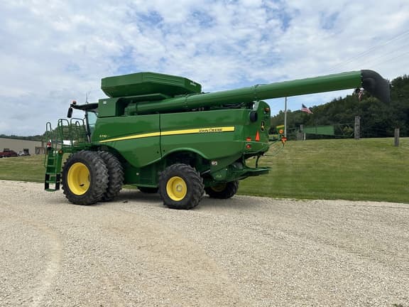 Image of John Deere S770 equipment image 1