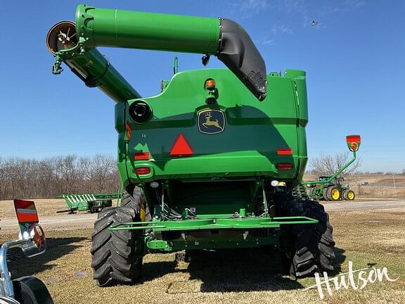 Image of John Deere S770 equipment image 4