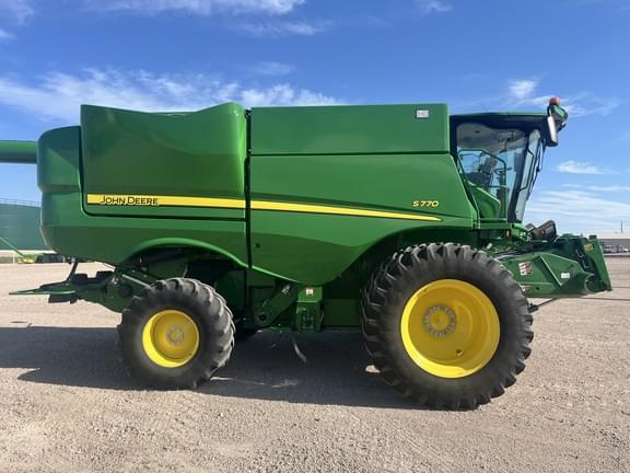 Image of John Deere S770 equipment image 3