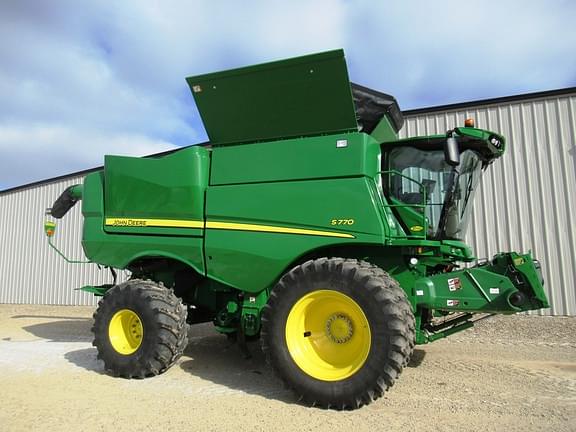 Image of John Deere S770 equipment image 1