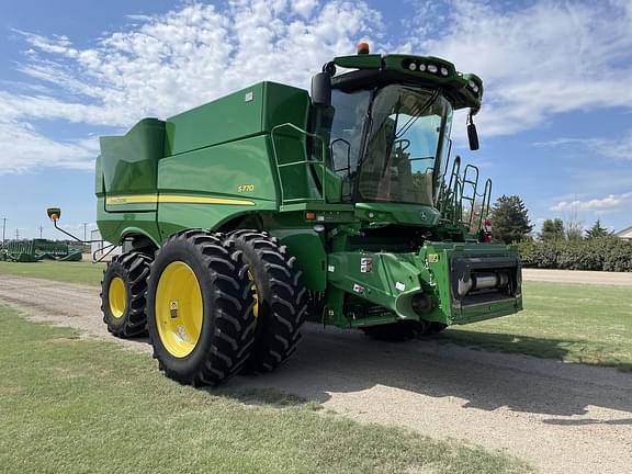 Image of John Deere S770 equipment image 3