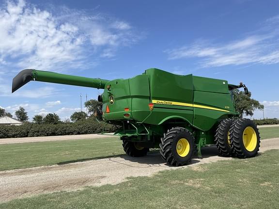 Image of John Deere S770 equipment image 4