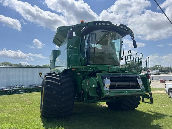 Image of John Deere S770 equipment image 1