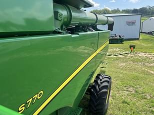 Main image John Deere S770 22