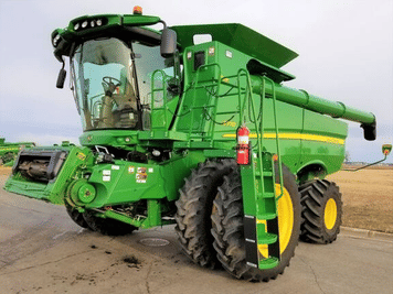 Main image John Deere S770