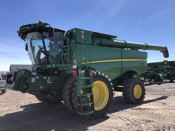 Main image John Deere S770