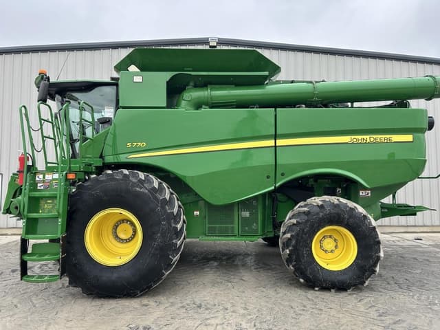 Image of John Deere S770 equipment image 2