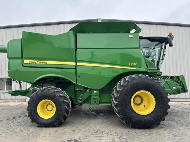 Image of John Deere S770 equipment image 3