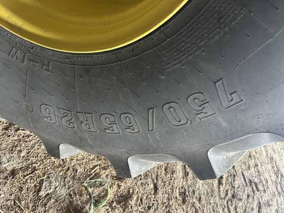 Image of John Deere S770 equipment image 4