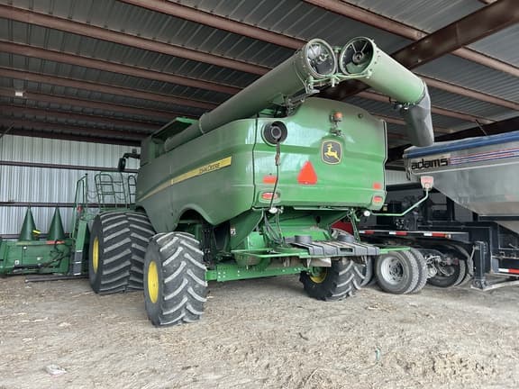 Image of John Deere S770 equipment image 1