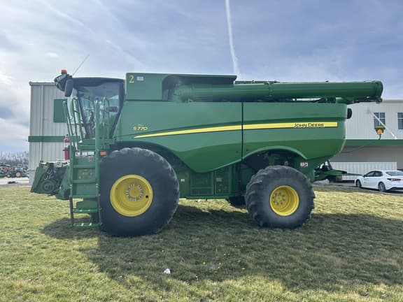 Image of John Deere S770 equipment image 1