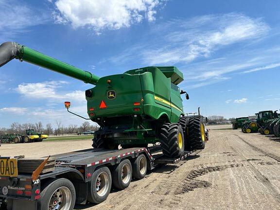 Image of John Deere S770 equipment image 2