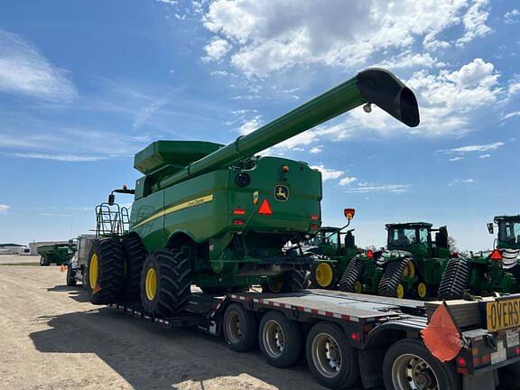 Image of John Deere S770 equipment image 1